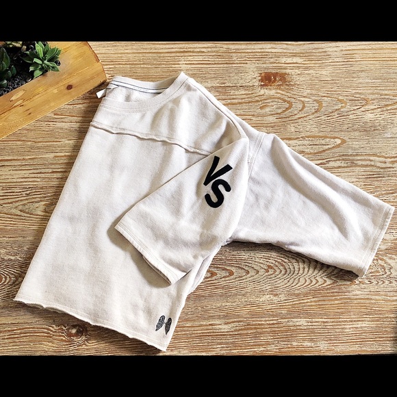 🦋VS PINK Cropped Sweatshirt🦋 - Picture 2 of 4